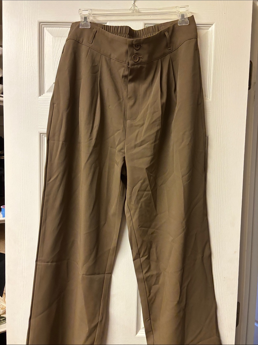 HALARA Men's Tan Pleated Wide-Leg Chinos